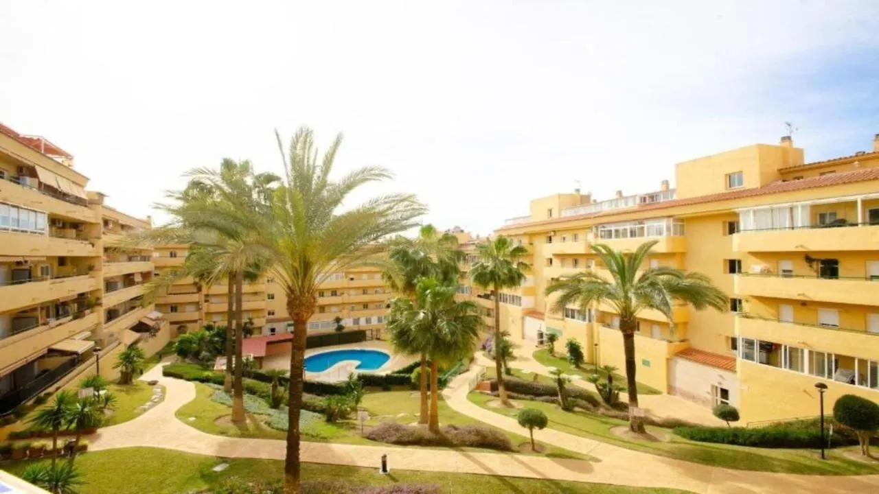Apartamento Las 3P Piscina, Paz Y Patio Privado Apartment Fuengirola Spain