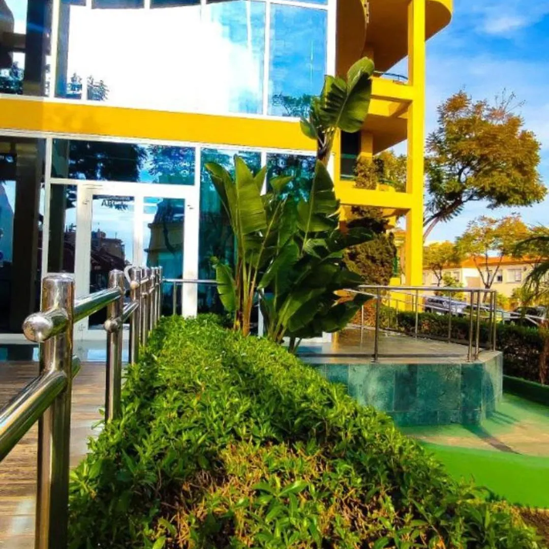 Apartamento Las 3P Piscina, Paz Y Patio Privado Fuengirola