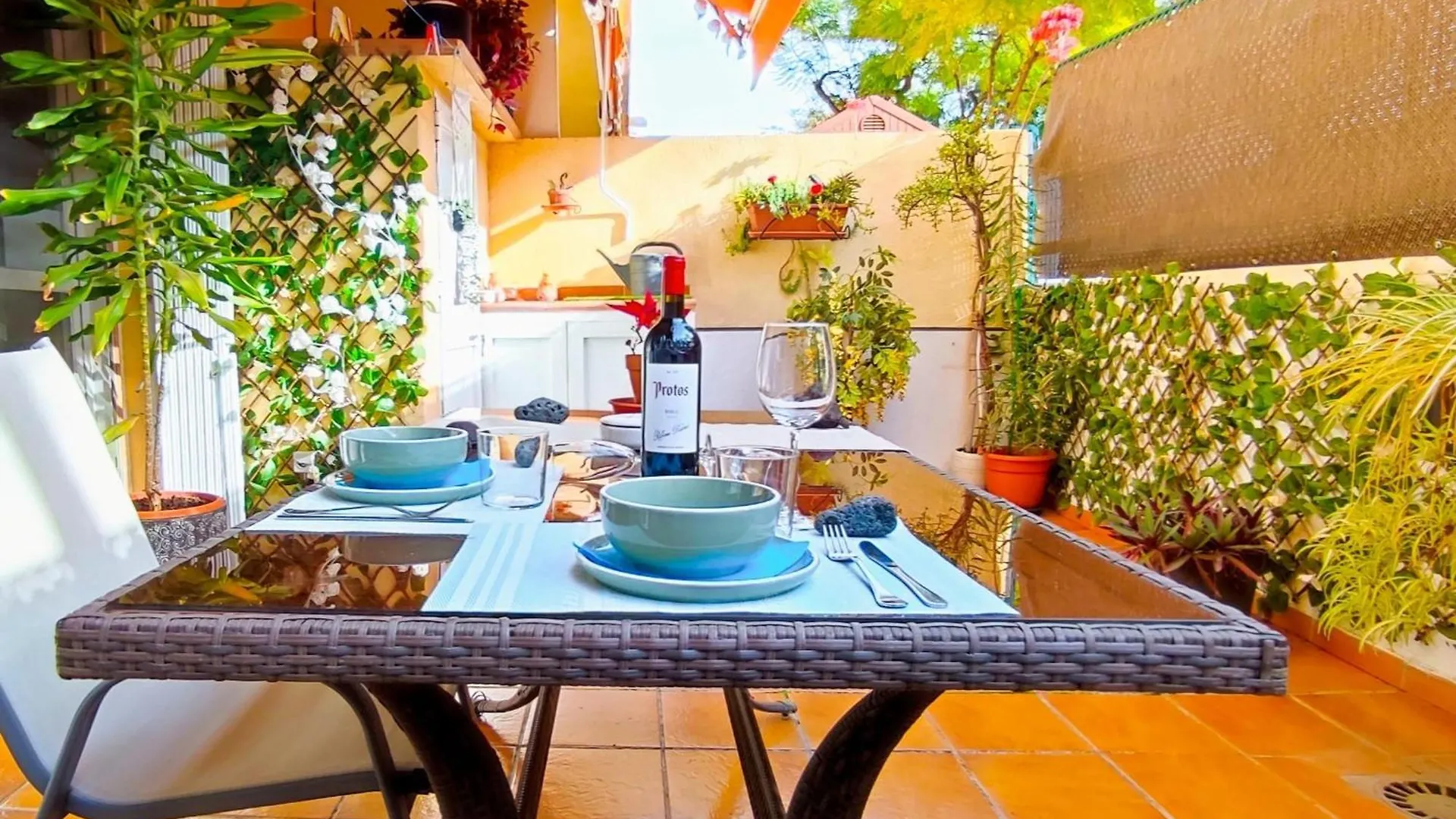 Apartamento Las 3P Piscina, Paz Y Patio Privado Fuengirola 0*,  España