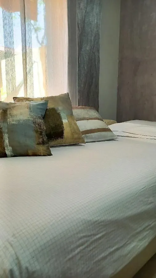 Daire Apartamento Las 3P Piscina, Paz Y Patio Privado Fuengirola